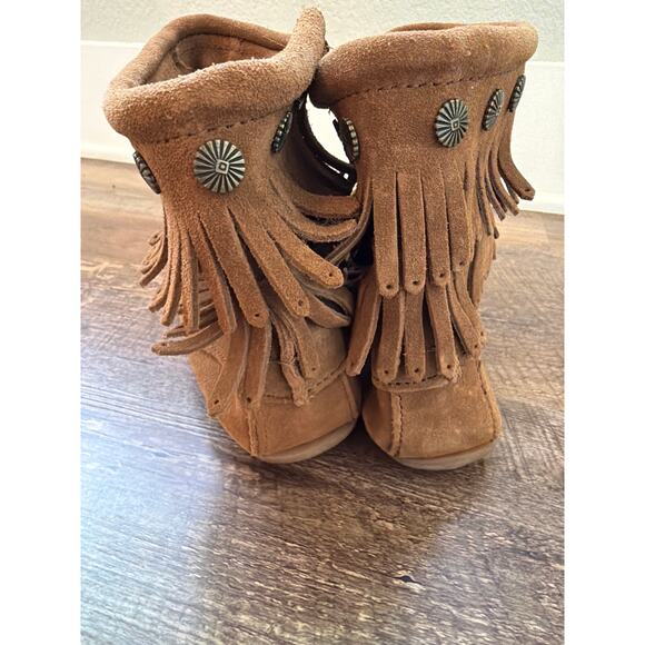 MinneTonka brown suede double fringe side zip boots EUC Sz 10 - Picture 9 of 10